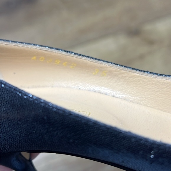 Sergio Rossi Metallic Gray Suede Pumps Size 35/5.5US - Picture 8 of 10